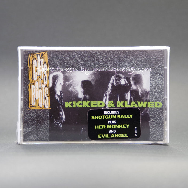 キャッツインブーツ Cats in Boots - Kicked & Klawed: EMI USA issue (cassette)