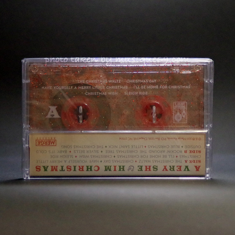 Zooey Deschanel (She & Him) - A Very She & Him Christmas: Exclusive Red Glitter Shell Edition (cassette)