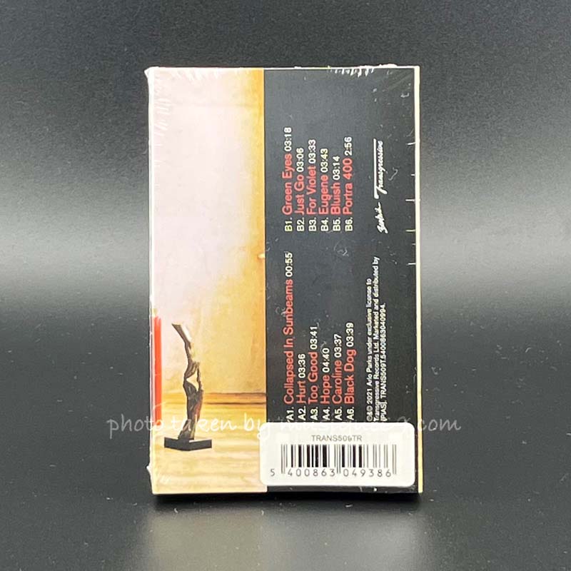 アーロパークス Arlo Parks - Collapsed in Sunbeams: Exclusive Red Shell Edition (cassette)