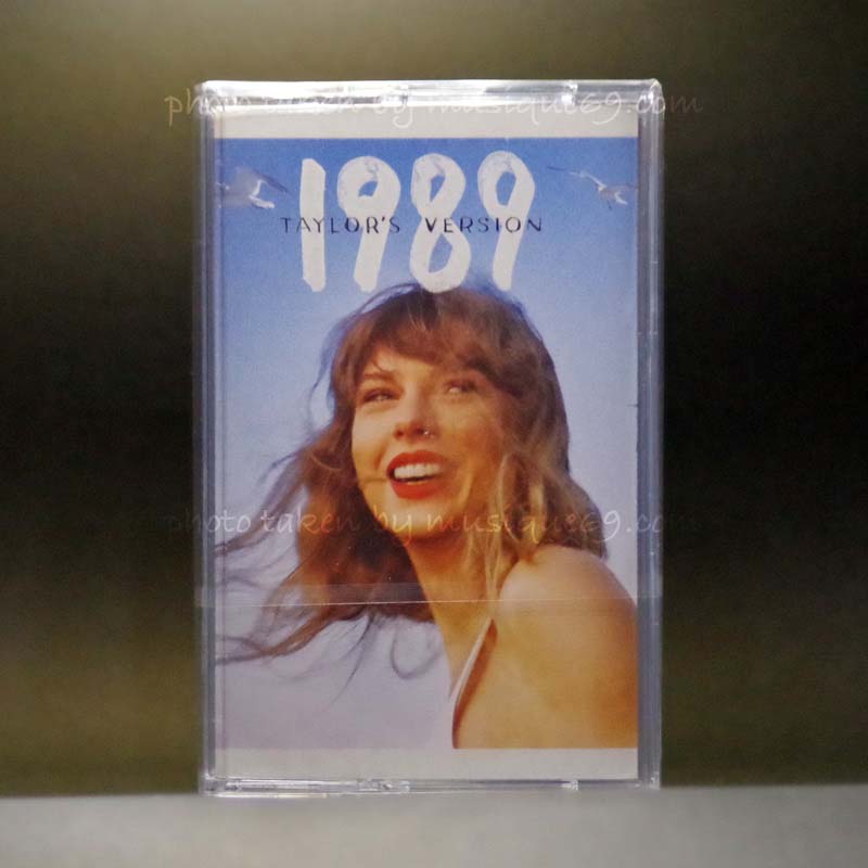 Taylor Swift - 1989 (Taylor's Version): Crystal Skies Blue/ Rose Garden Pink Shell Limited Edition (cassette)