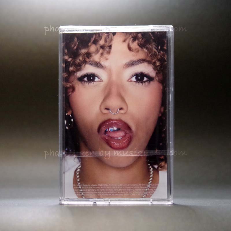 ニアアーカイヴス Nia Archives - Silence is Loud 2024: Black Shell Edition (cassette)