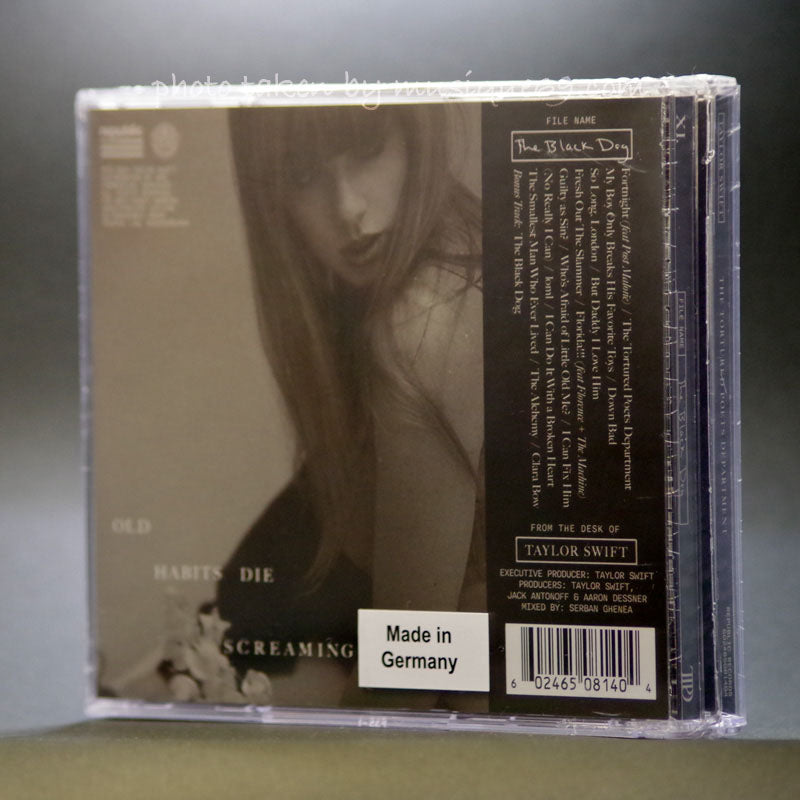 Taylor Swift - The Tortured Poets Department + The Black Dog: Exclusive Collector's Deluxe Edition (CD)