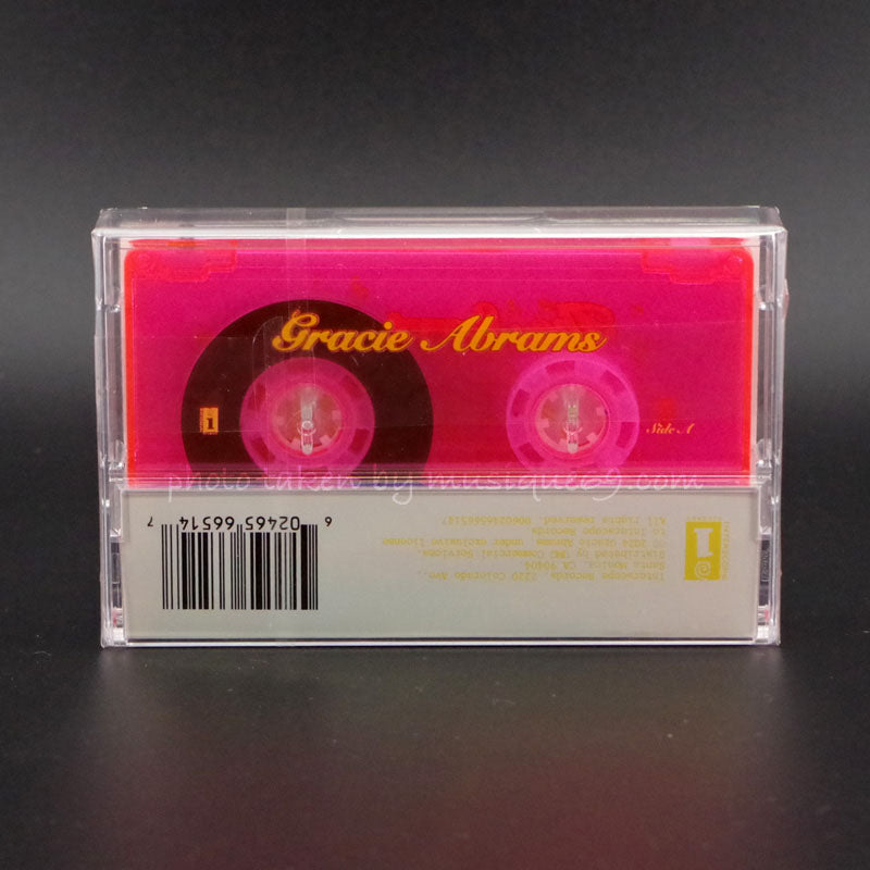 グレイシーエイブラムス Gracie Abrams - The Secret of Us: UK Exclusive Alternate Artwork/ Pink Shell Edition (cassette)