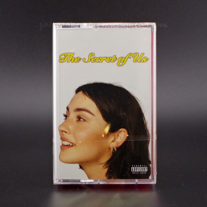グレイシーエイブラムス Gracie Abrams - The Secret of Us: UK Exclusive Alternate Artwork/ Pink Shell Edition (cassette)