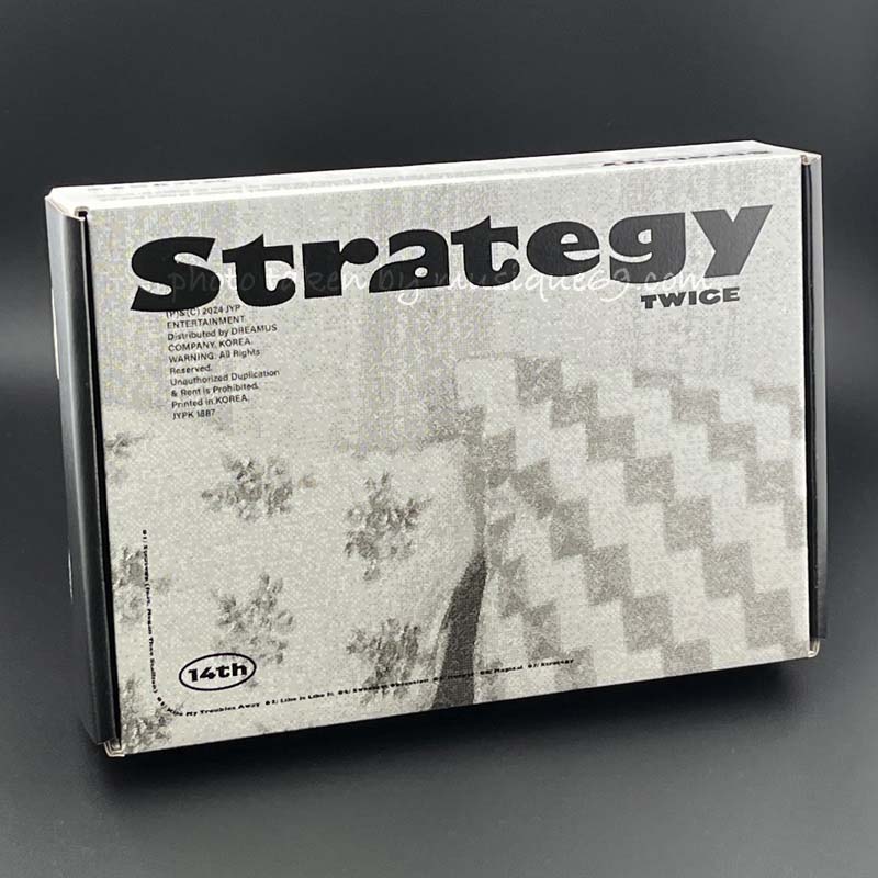 トゥワイス Twice - Strategy (Step 3 Version): D2C Exclusive Autographed Edition (CD)