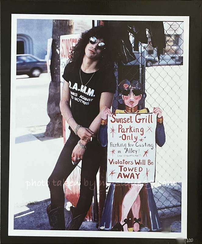 スラッシュ Slash x Goldmine (Apr/ May 2022 Alternate Cover Issue): Exclusive Numbered Slipcase/ Photo Print Edition