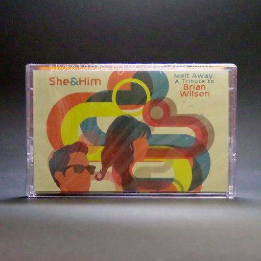 ズーイーデシャネル Zooey Deschanel (She & Him) - Melt Away: A Tribute to Brian Wilson: Orange Shell Edition (cassette)