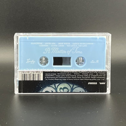 レイヴェイ Laufey - A Matter of Time: Timeless Blue Shell Edition (cassette)
