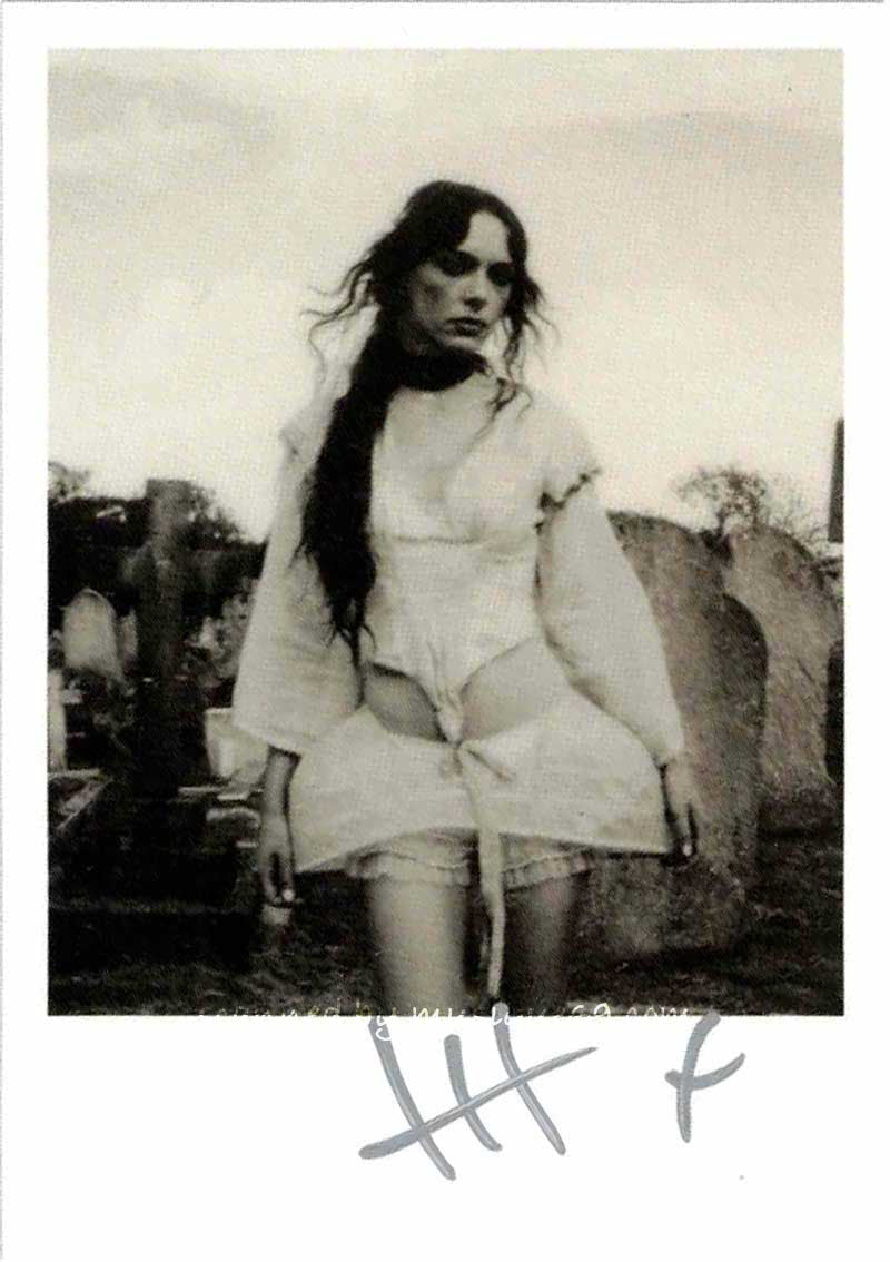 Holly Humberstone - Cruel World: Exclusive Autographed Edition (CD)