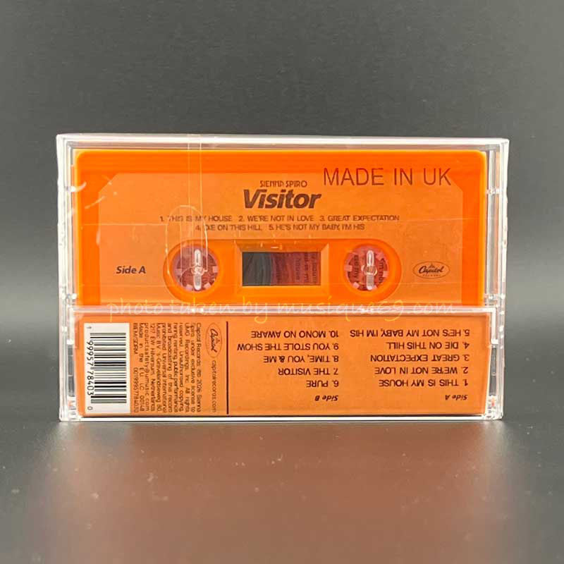 シエナスパイロ Sienna Spiro - Visitor: Exclusive Orange Shell Edition (cassette)