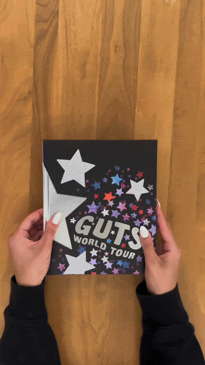 オリヴィアロドリゴ Olivia Rodrigo - Guts World Tour Book